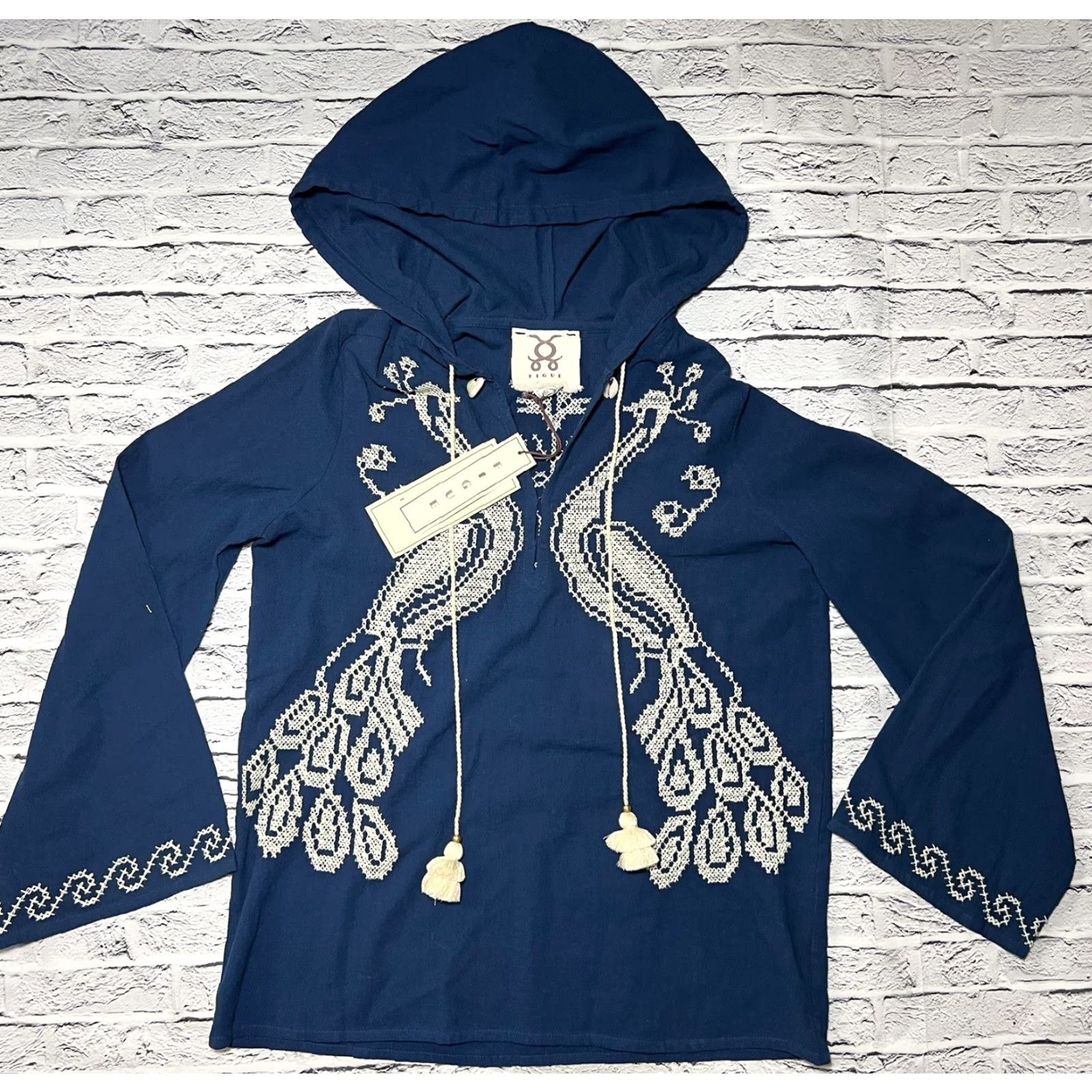Figue VINTAGE NWT Embroidered FIGUE Elise Hoodie Peacock Boho Top XS Shells Tassels NWT? Size XS / US 0-2 / IT 36-38 - 2 Thumbnail