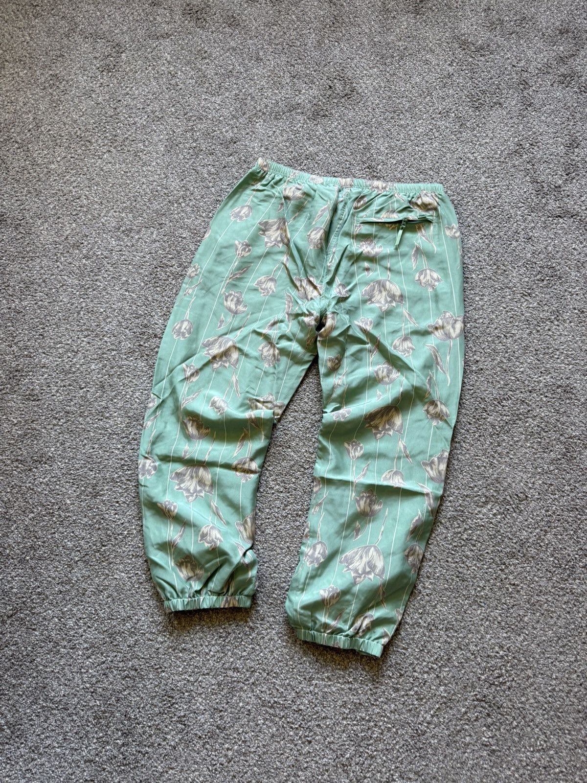 Supreme Supreme Floral Silk Track Pants Size US 34 / EU 50 - 6 Thumbnail