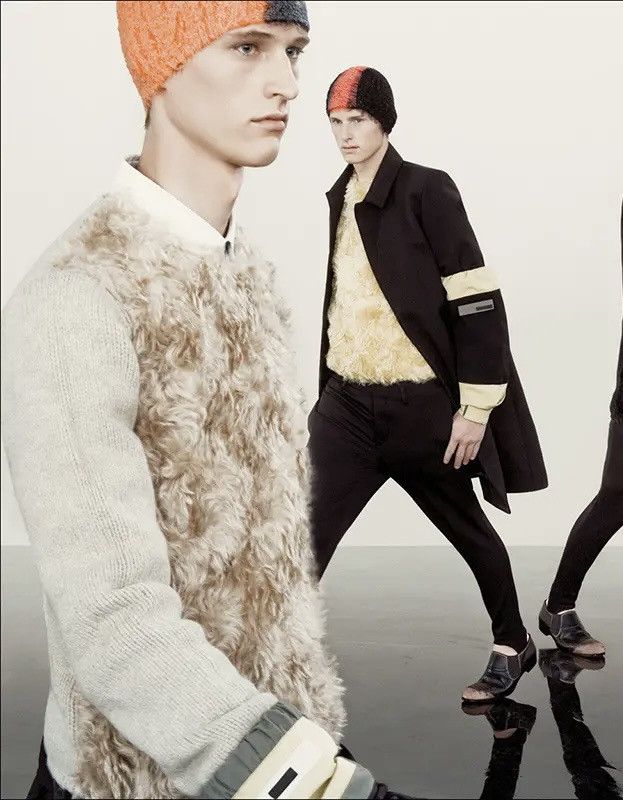 Prada Authentic Prada Runway Fur-Trimmed Knit Pullover Sweater Size US S / EU 44-46 / 1 - 3 Thumbnail