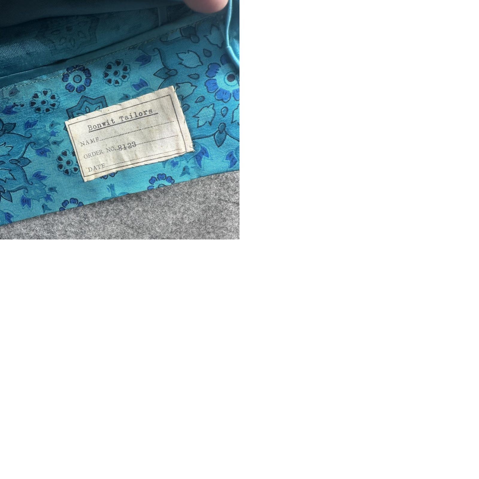 Vintage VINTAGE Bonwit Tailors Coat Womens M Turquoise Blue Floral Brocade 60s Overcoat Silk Lined Button Front Notched Collar Pockets Size M / US 6-8 / IT 42-44 - 12 Thumbnail