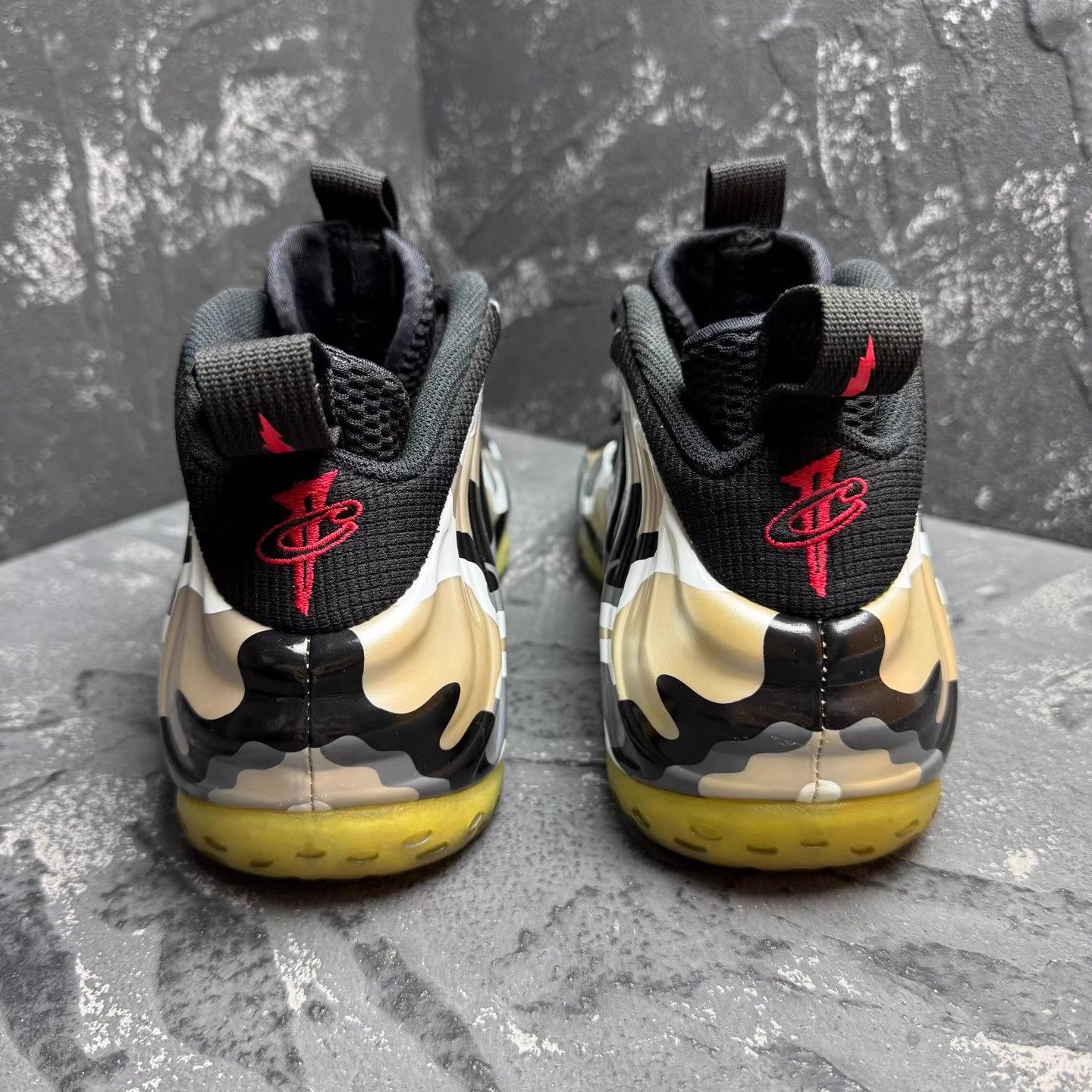 Nike Nike Foamposite One White Camo Air Force Q10 Size US 7 / EU 40 - 7 Thumbnail