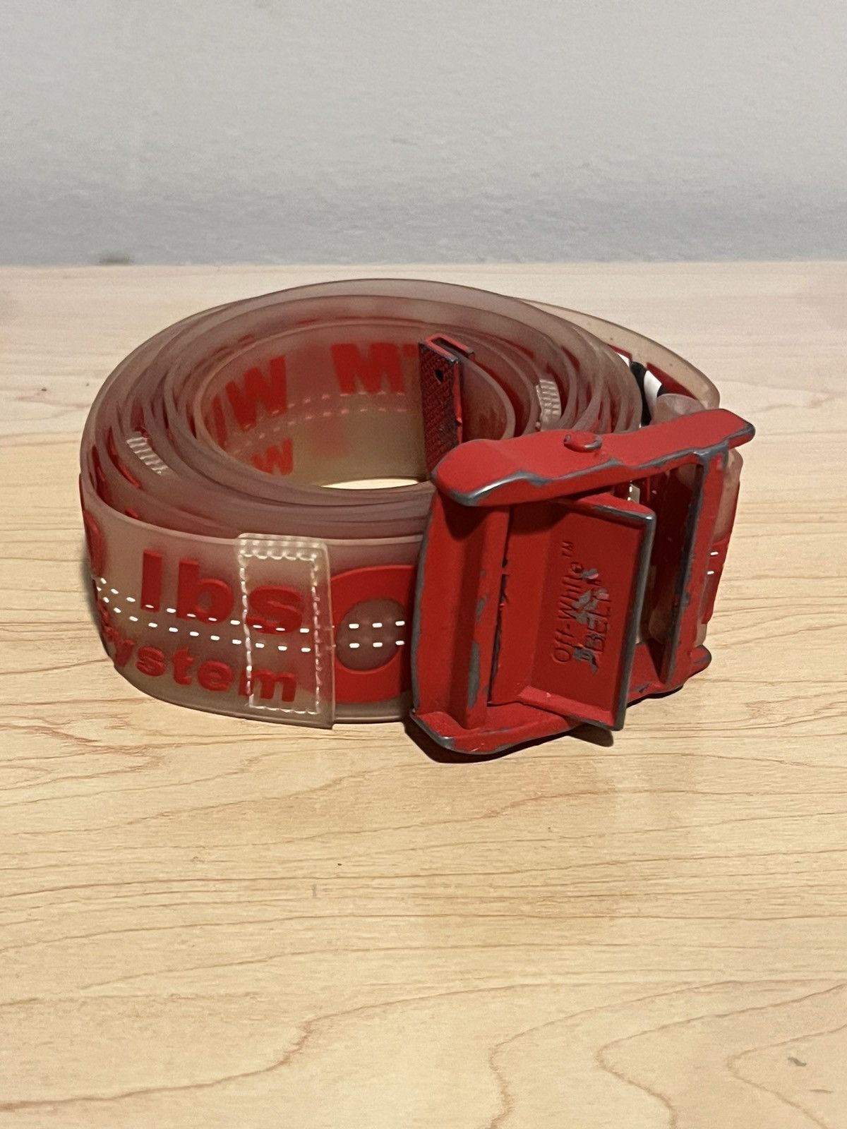 Off-White rubber outlet belt