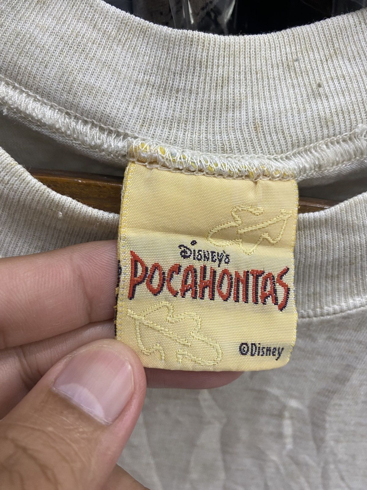 Disney VINTAGE POCAHONTAS TSHIRT Size US L / EU 52-54 / 3 - 10 Thumbnail