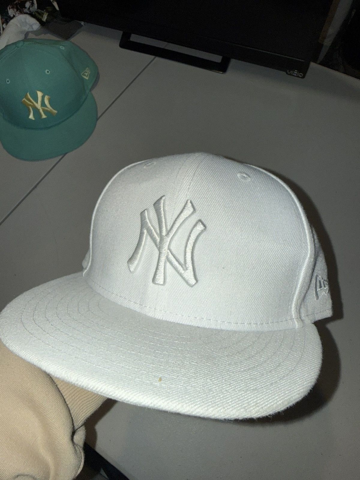 New Era yankees white hat size 7 1/8 | new era | MLB Size ONE SIZE - 1 Thumbnail
