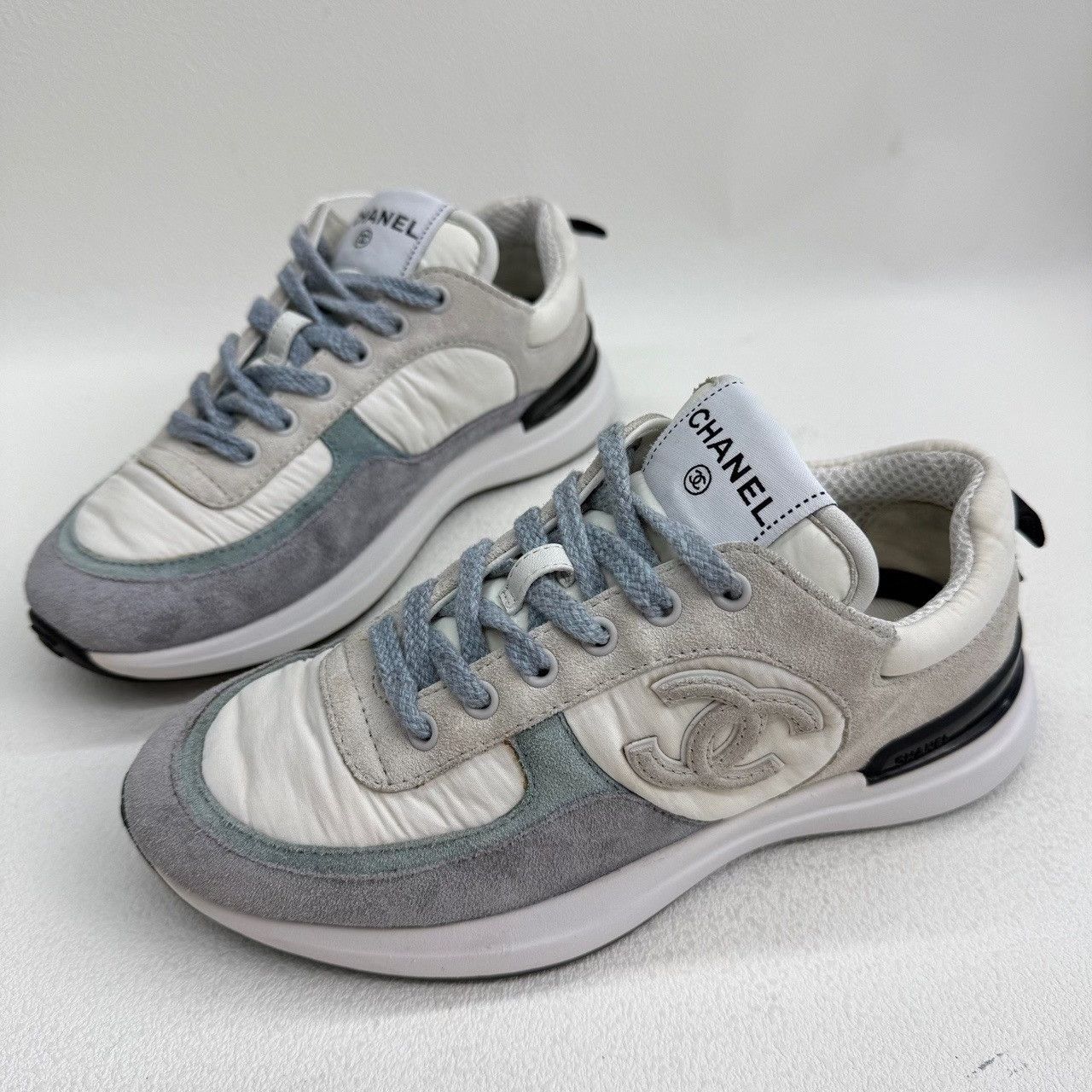 Chanel Chanel Casual Blue Lowtop Sneakers us_5 Women Size US 5 / IT 35 - 1 Thumbnail