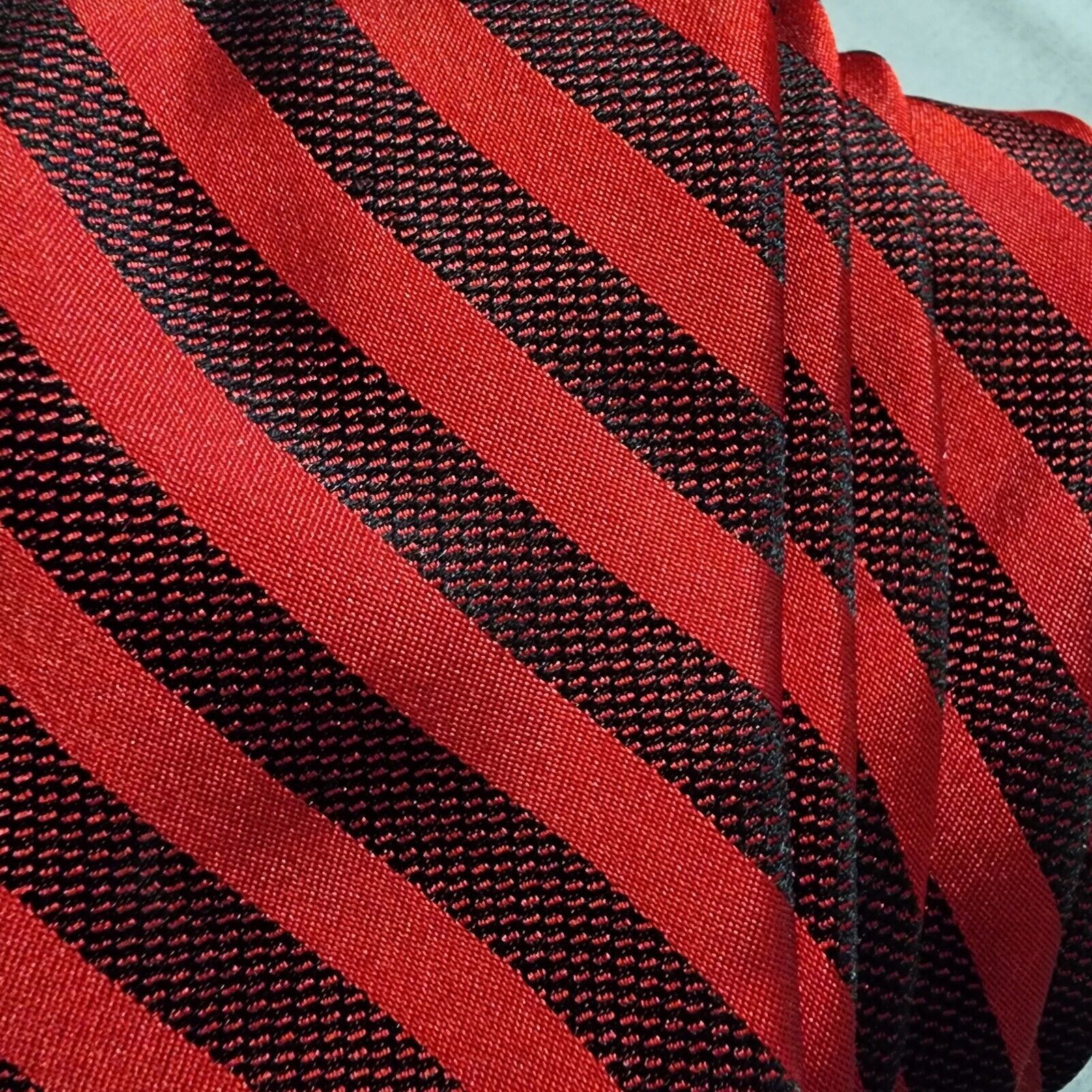 Calvin Klein CALVIN KLEIN PREMIUM Men's Silk Tie USA Striped Black Red Size ONE SIZE - 2 Thumbnail