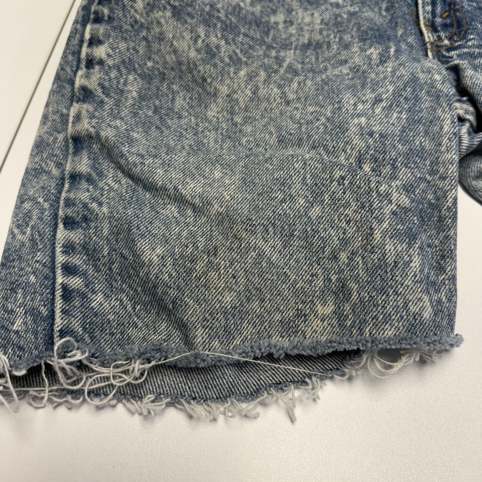 Levi's × Vintage Vintage Levis Denim Cut Off Acid Wash Shorts Womens 28x6 Size 25" / US 0 / IT 36 - 4 Thumbnail