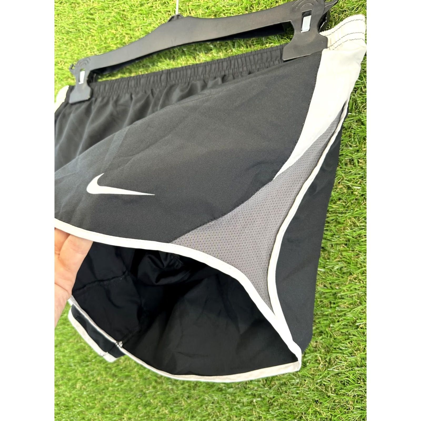 Nike NIKE W DRY SHORTS Women Training Run Running Sport Shorts L Red Navy Blue Nike Dri-FIT Trainers & Workout Shorts Women Size 36" / US 14 / IT 50 - 7 Thumbnail