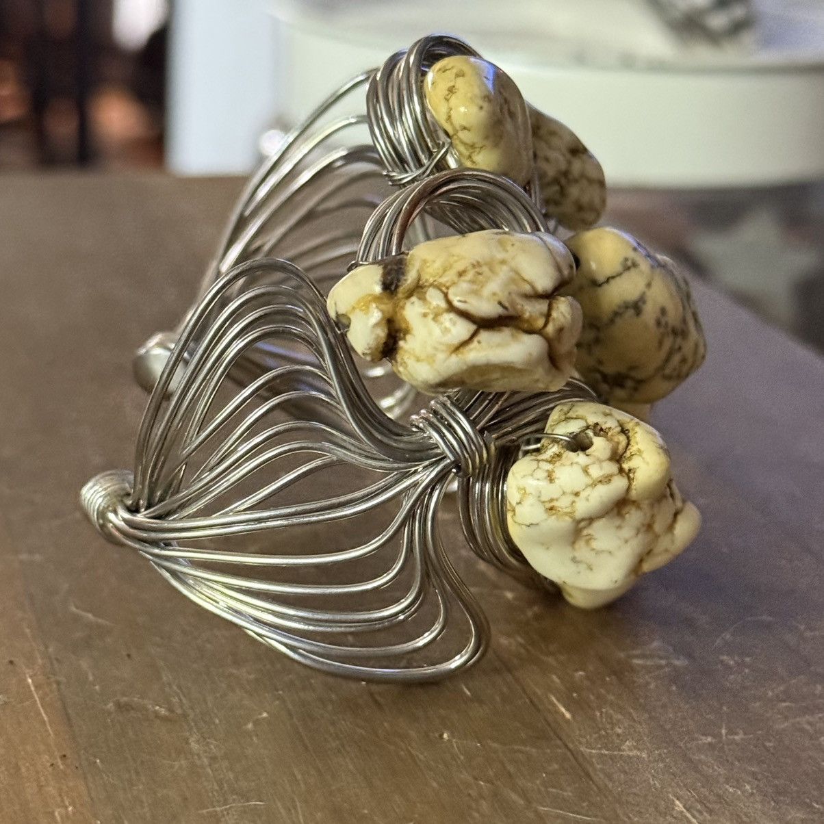 Other Chunky swirly yellow Howlite stones cuff bracelet Size ONE SIZE - 3 Thumbnail