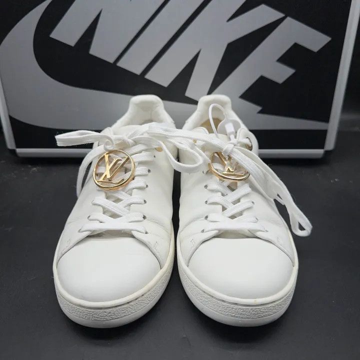 Louis Vuitton Louis Vuitton White Frontrow Leather Sneakers -2508 Size US 5 / IT 35 - 2 Thumbnail