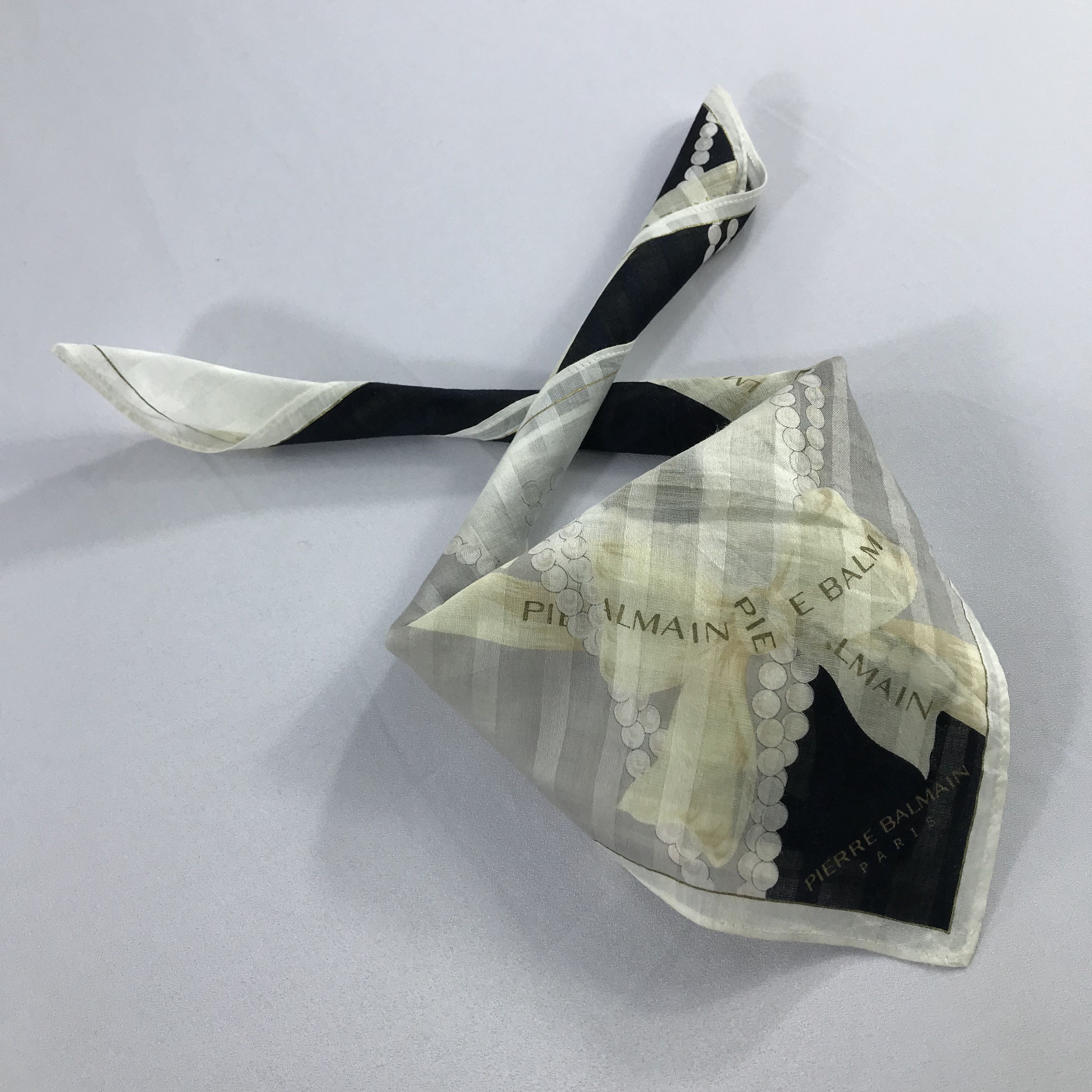 Pierre Balmain × Vintage Pierre Balmain Bandana / Handkerchief / Neckerchief - S2247 Size ONE SIZE - 4 Thumbnail