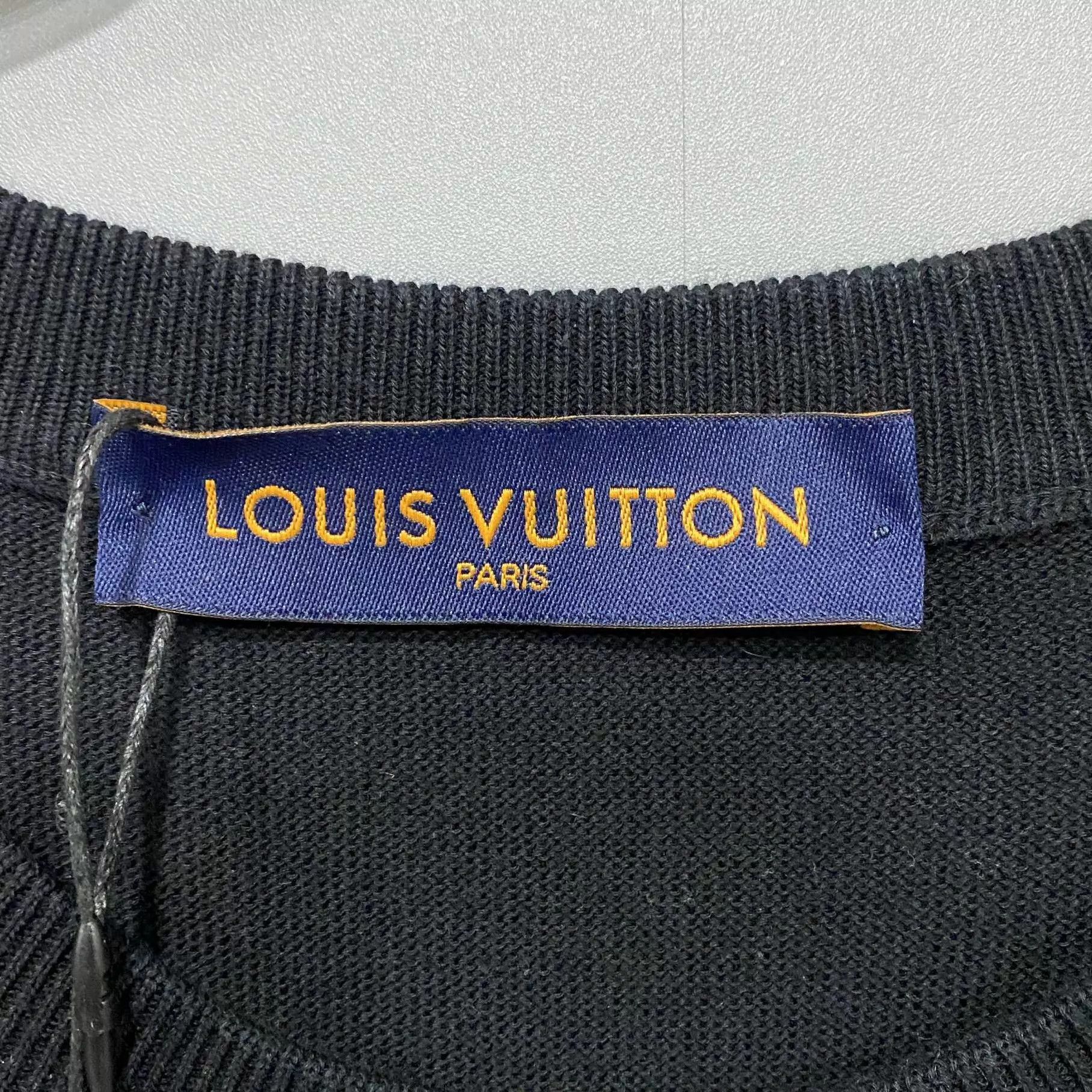 Louis Vuitton LV Black & Green Knit Short-Sleeve Size S Size US S / EU 44-46 / 1 - 5 Thumbnail
