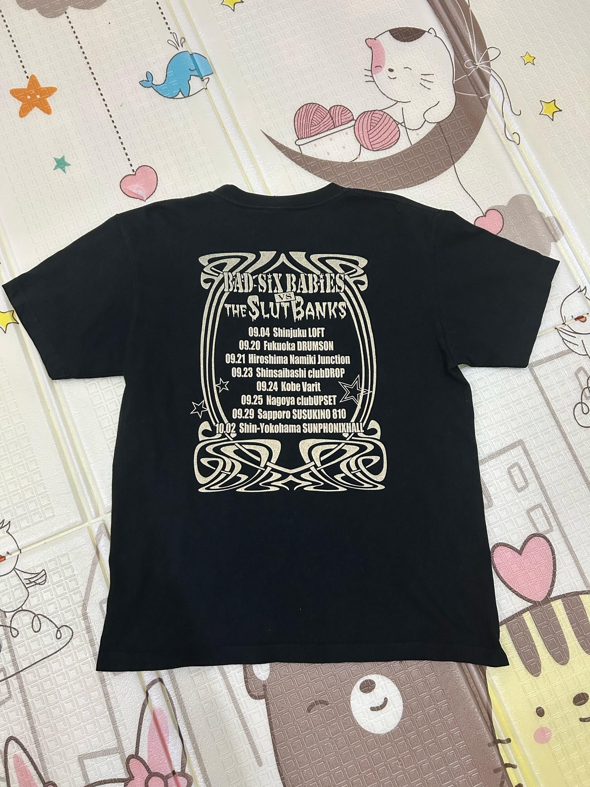 Japanese Brand 💥Crazy Rare Design Bad Banks Tees Size US M / EU 48-50 / 2 - 2 Thumbnail