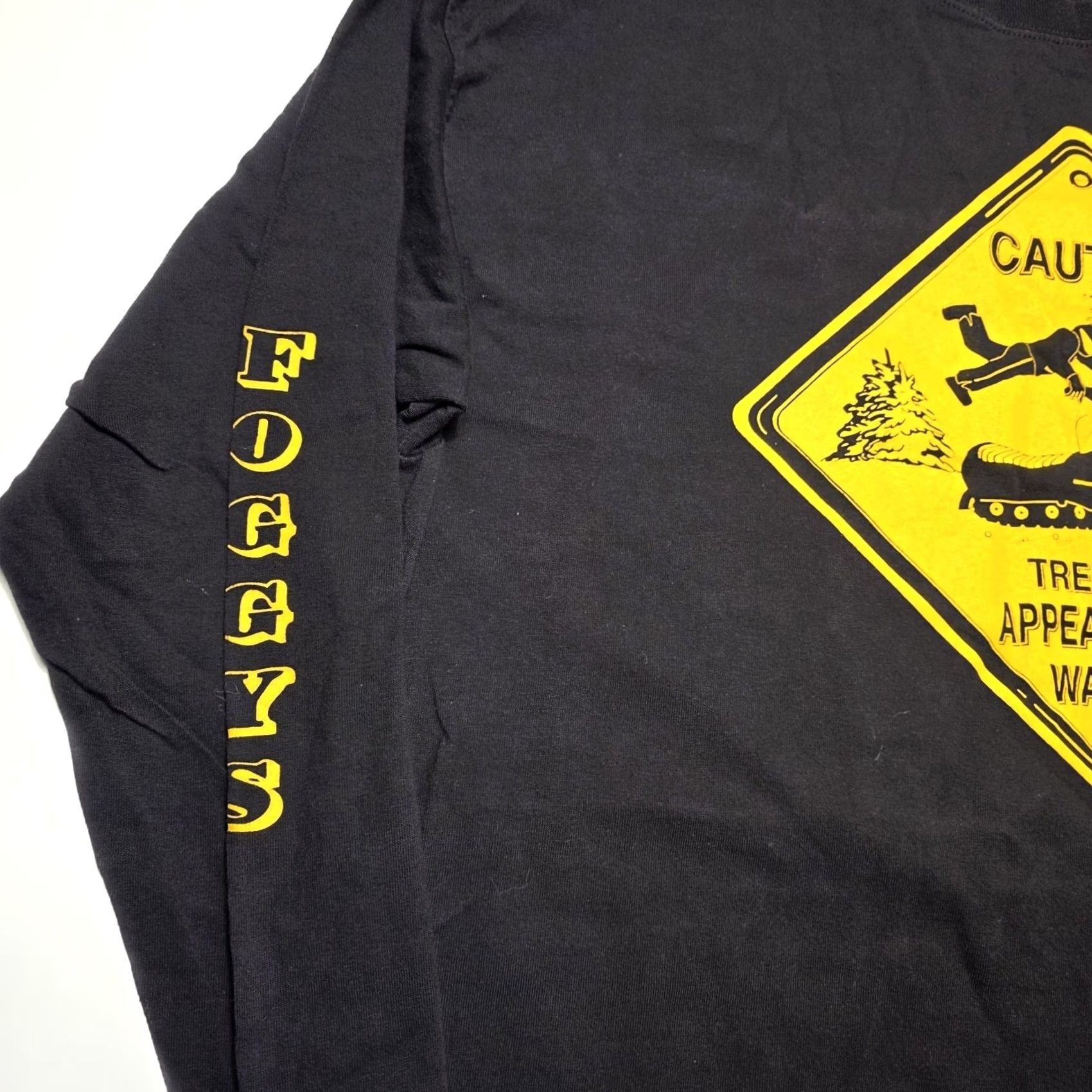 Gildan VINTAGE Foggys Lounge Steak Christmas Michigan Longsleeve T-Shirt Size 2XL 90's Mens Black Cotton Graphic Print Crew Neck 1990s Size US XXL / EU 58 / 5 - 3 Thumbnail
