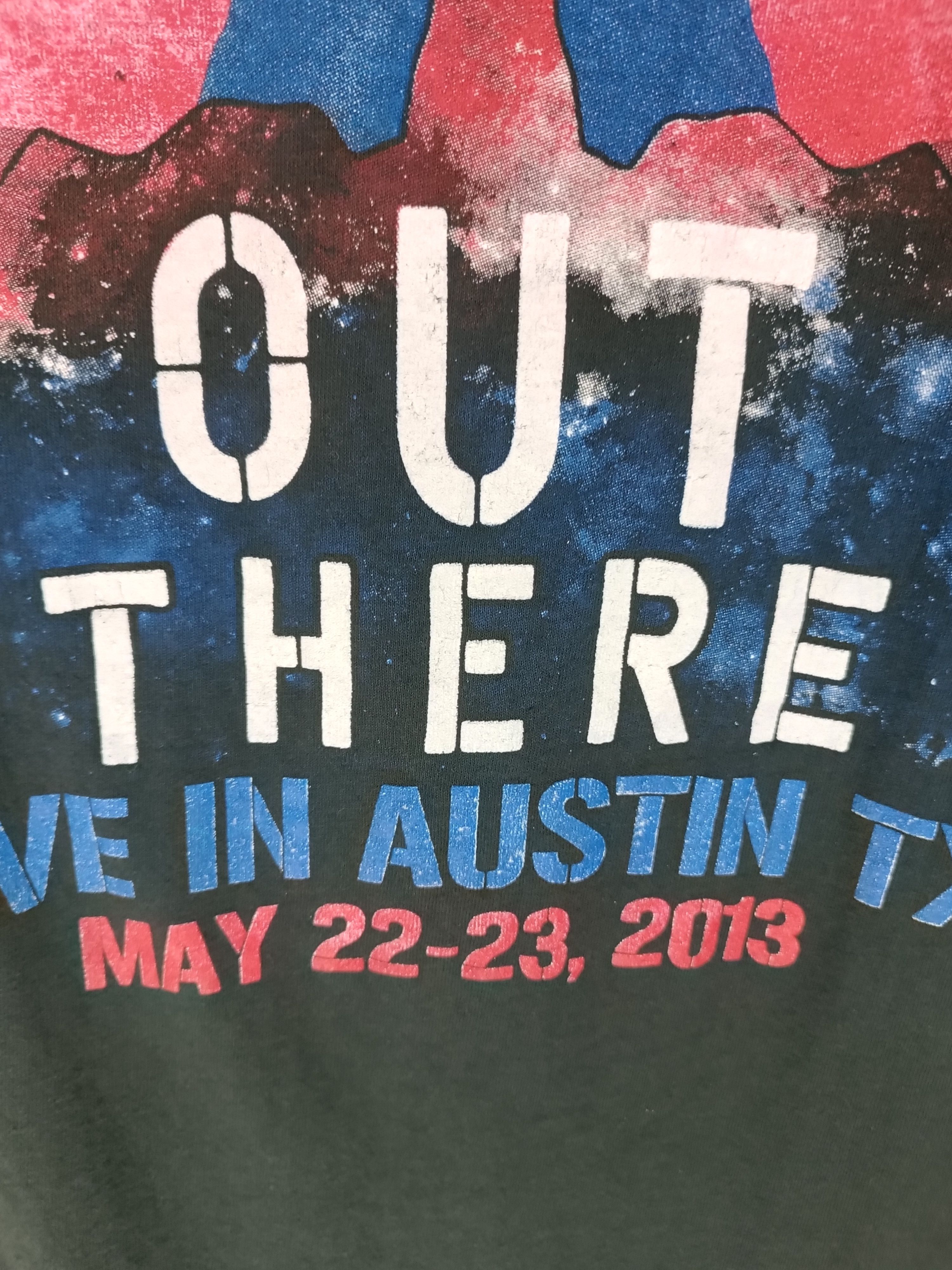 Band Tees VINTAGE '13 PAUL MCCARTNEY OUT THERE TOUR TEE beatles floyd Size US M / EU 48-50 / 2 - 5 Thumbnail
