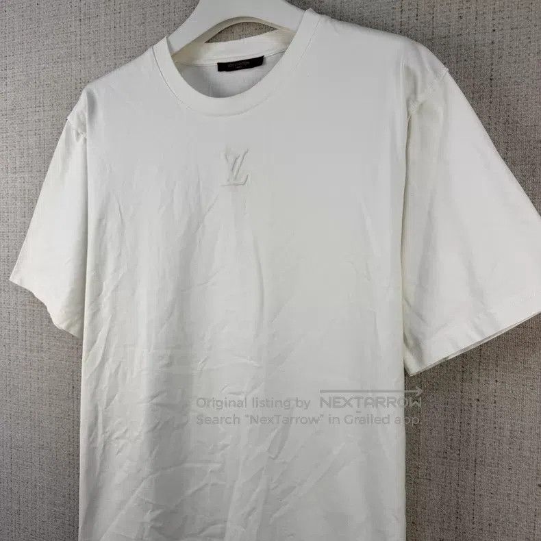 Louis Vuitton Louis Vuitton size 4l Embossed Logo Crew Neck Short Sleeve Size US M / EU 48-50 / 2 - 3 Thumbnail