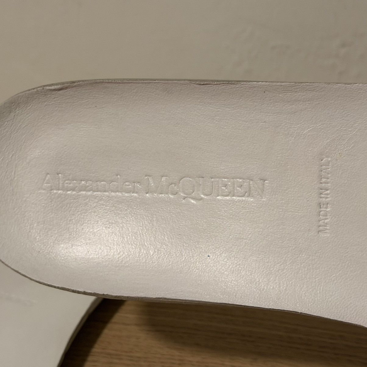 Alexander McQueen Alexander McQueen Court Sneakers Ivory / Navy Green 45 / 12 Size US 12 / EU 45 - 7 Thumbnail
