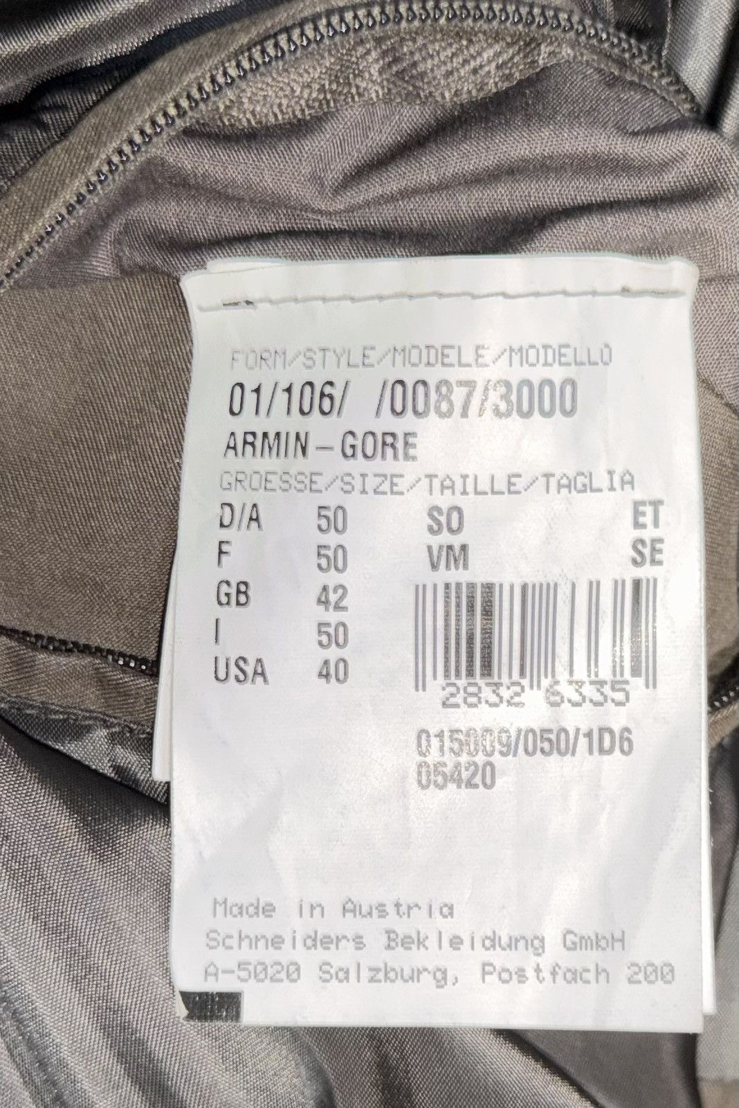 Schneiders Schneiders Salzburg with Gore-Tex Technology - L / 40 / 42 Size US L / EU 52-54 / 3 - 6 Thumbnail