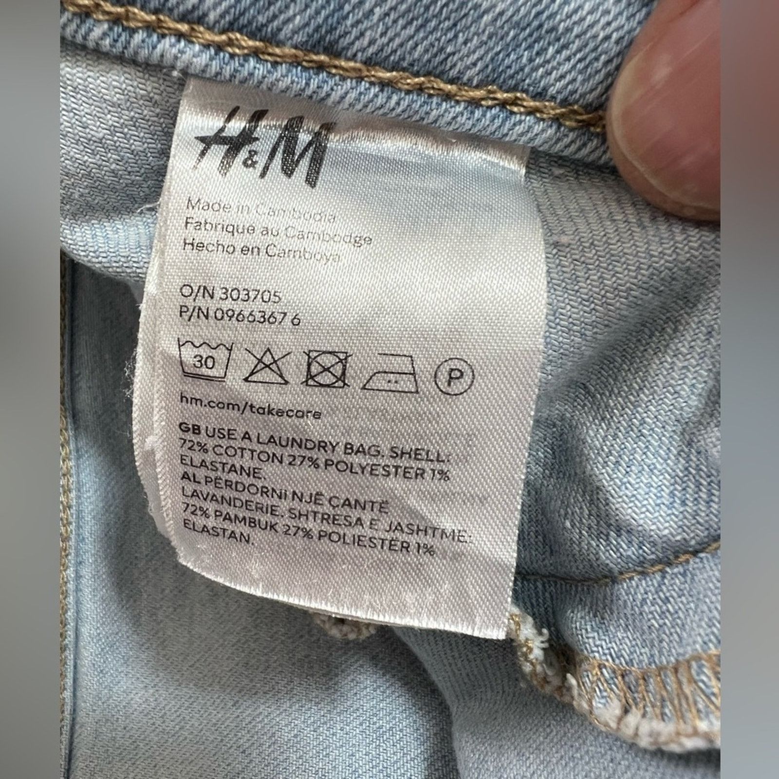 H&M H&M Ultra High Ankle Jeggings light wash distressed Size 8 Size 28" / US 6 / IT 42 - 7 Thumbnail