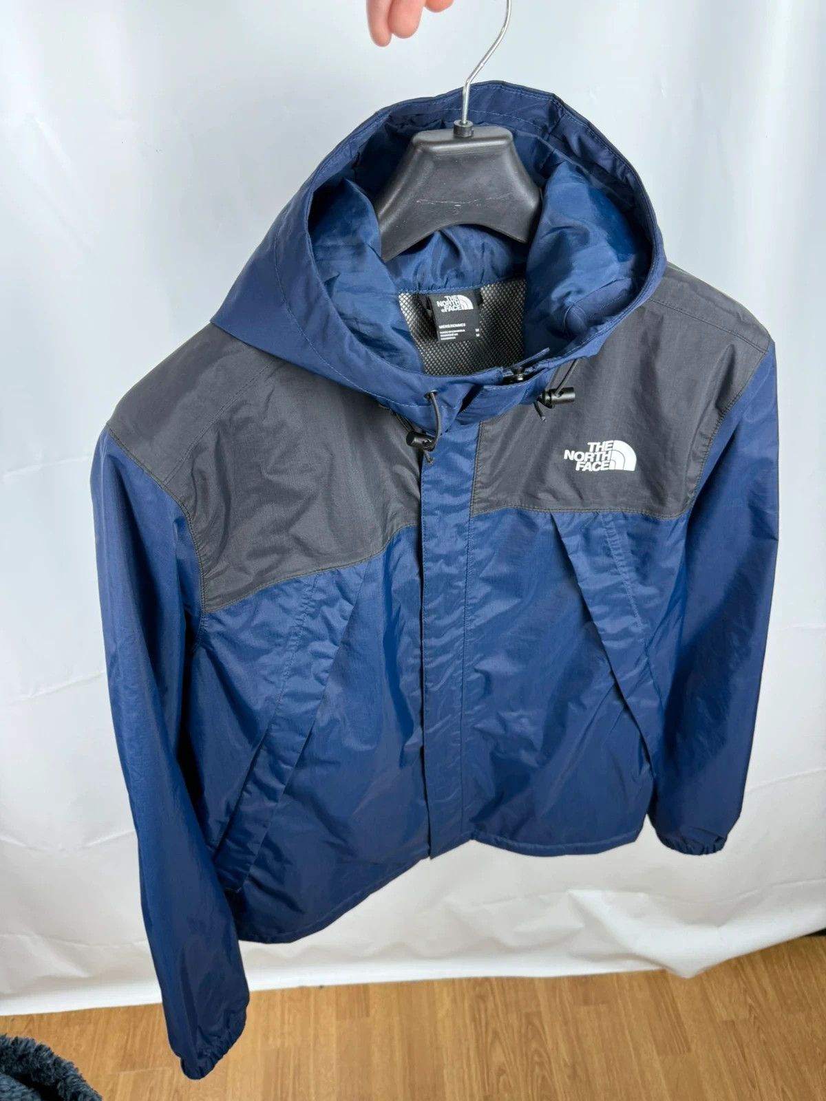 The North Face The North Face Dryvent Hooded Jacket Lightweight Men size M Size US M / EU 48-50 / 2 - 7 Thumbnail