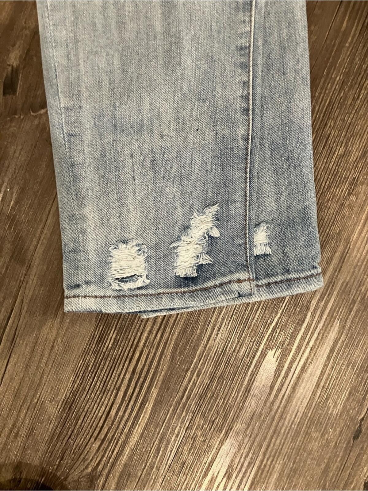 Shein NIB Light Blue Distressed Skinny Jeans Size 42" / US 20 - 5 Thumbnail
