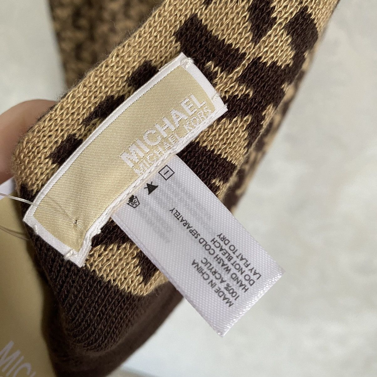Michael Kors New Michael Kors Scarf MK Monogram Reversible Brown Beige Size ONE SIZE - 7 Thumbnail