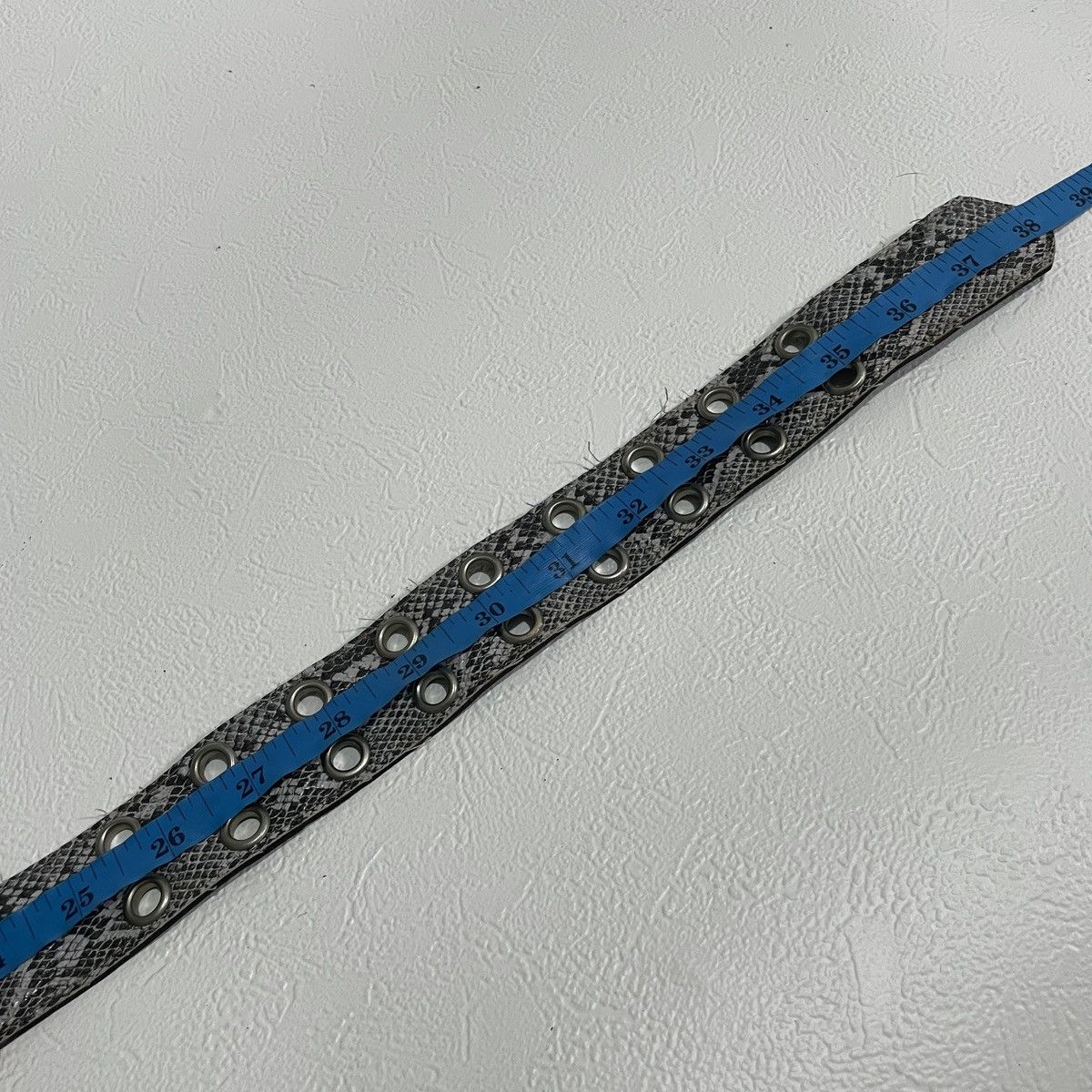 If Six Was Nine Vintage y2k snake skin belt Size ONE SIZE - 6 Thumbnail