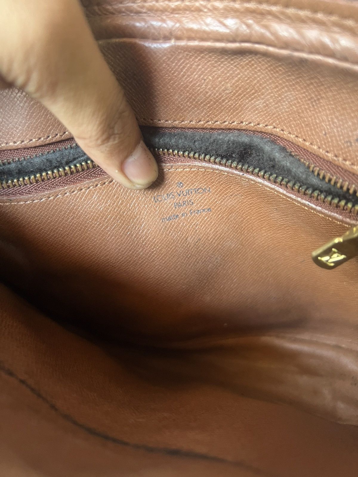 Louis Vuitton VINTAGE LOUIS VUITTON CLUCT BAG Size ONE SIZE - 8 Thumbnail