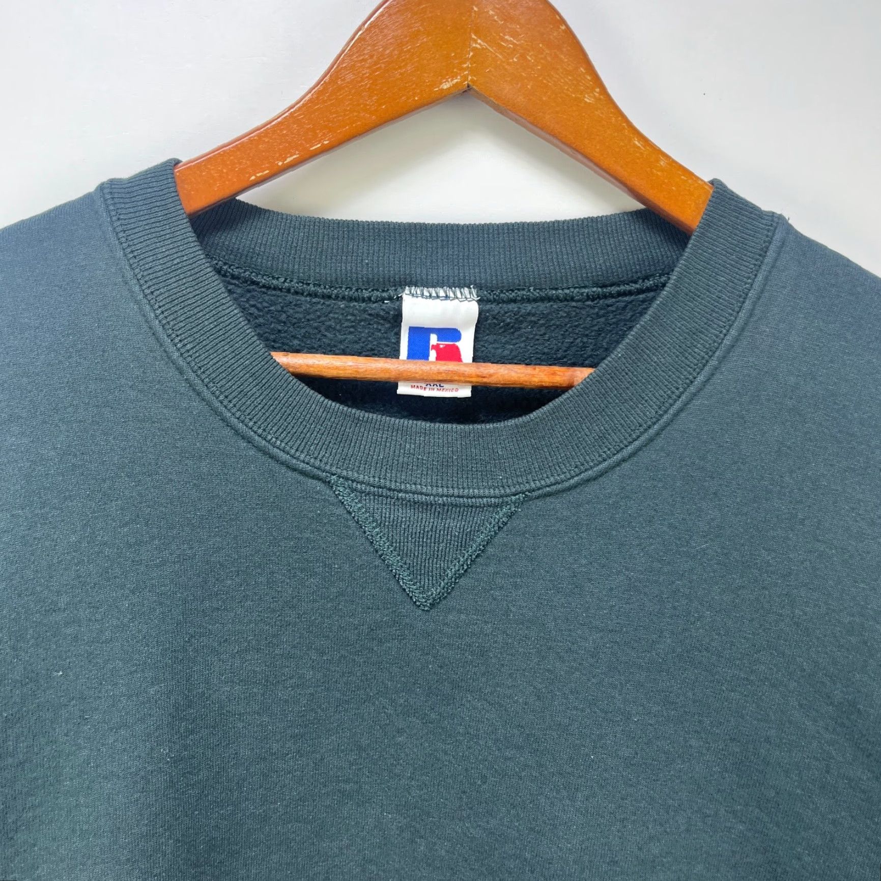 Russell Athletic VINTAGE Russell Athletic Sweatshirt 2XL Green 90s Pullover Crew Neck Long Sleeve Mens Slim? Regular Size US XXL / EU 58 / 5 - 2 Thumbnail