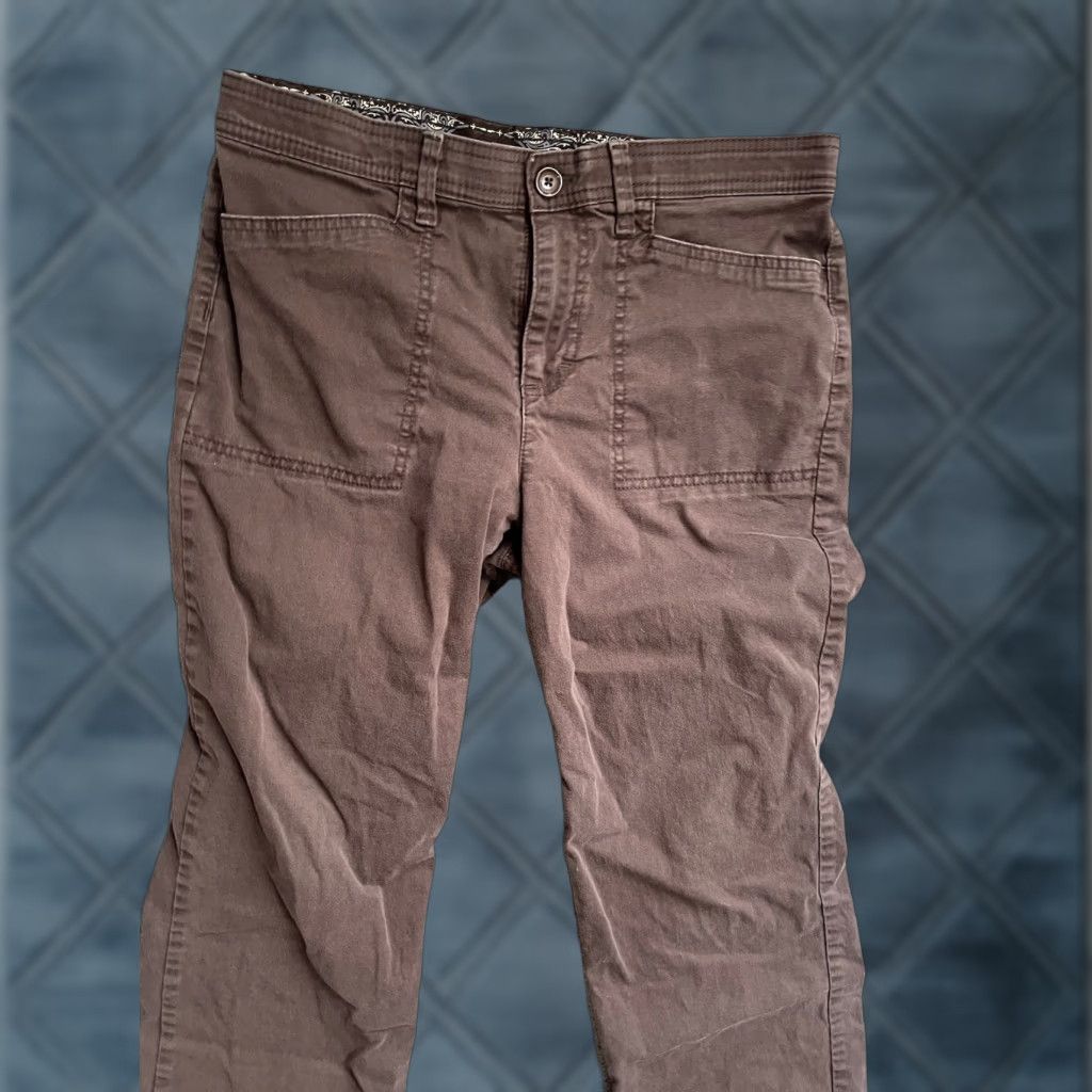 Gloria Vanderbilt Gloria Vanderbilt Women’s Brown Straight Leg Pants Chino Size 8P Womens Size 30" / US 8 / IT 44 - 1 Thumbnail