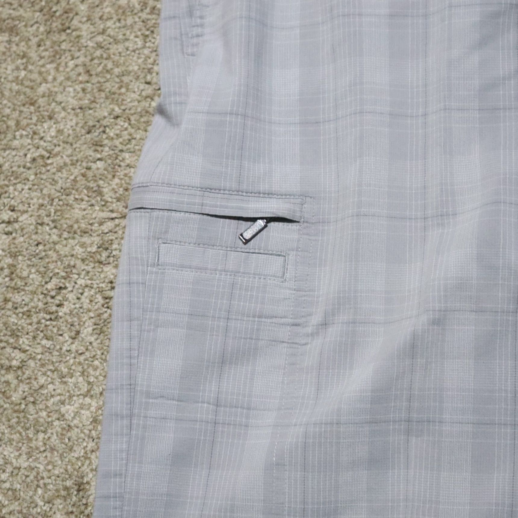 Vintage GREG NORMAN Gray Cargo Zipper Shorts Adult Men's Size 40 Chino Size US 40 / EU 56 - 2 Thumbnail
