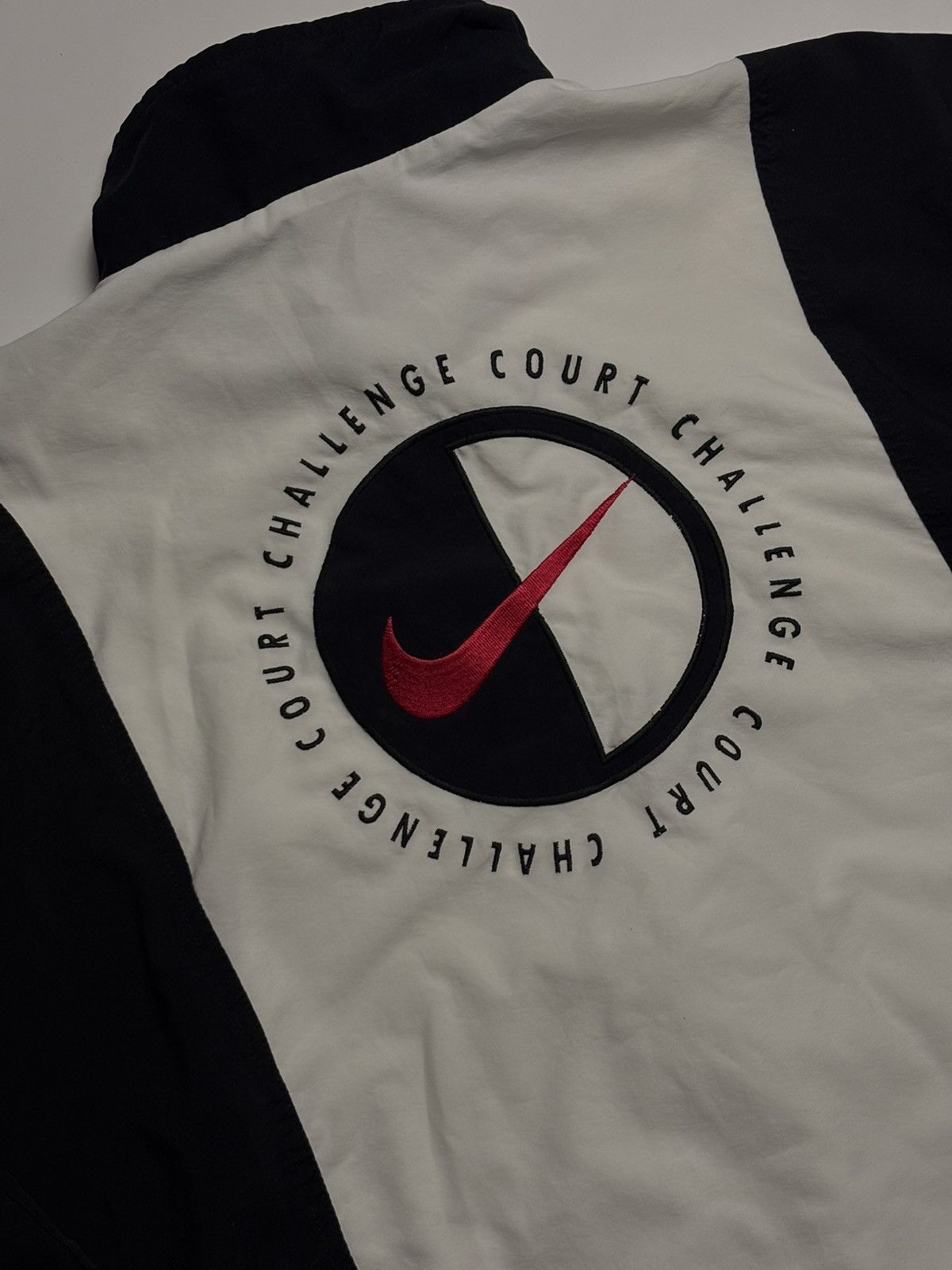 Nike Nike Court Challenge Vintage mega rare track jacket big logo Size US L / EU 52-54 / 3 - 19 Thumbnail
