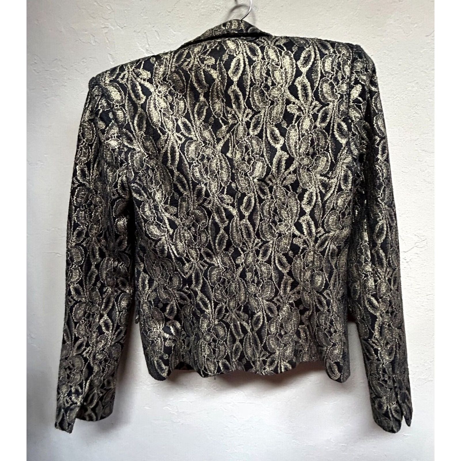 7 For All Mankind 7 For All Mankind Women's Small Black/Gold Single-Button Lace Blazer Shirt Blazer Size S / US 4 / IT 40 - 2 Thumbnail