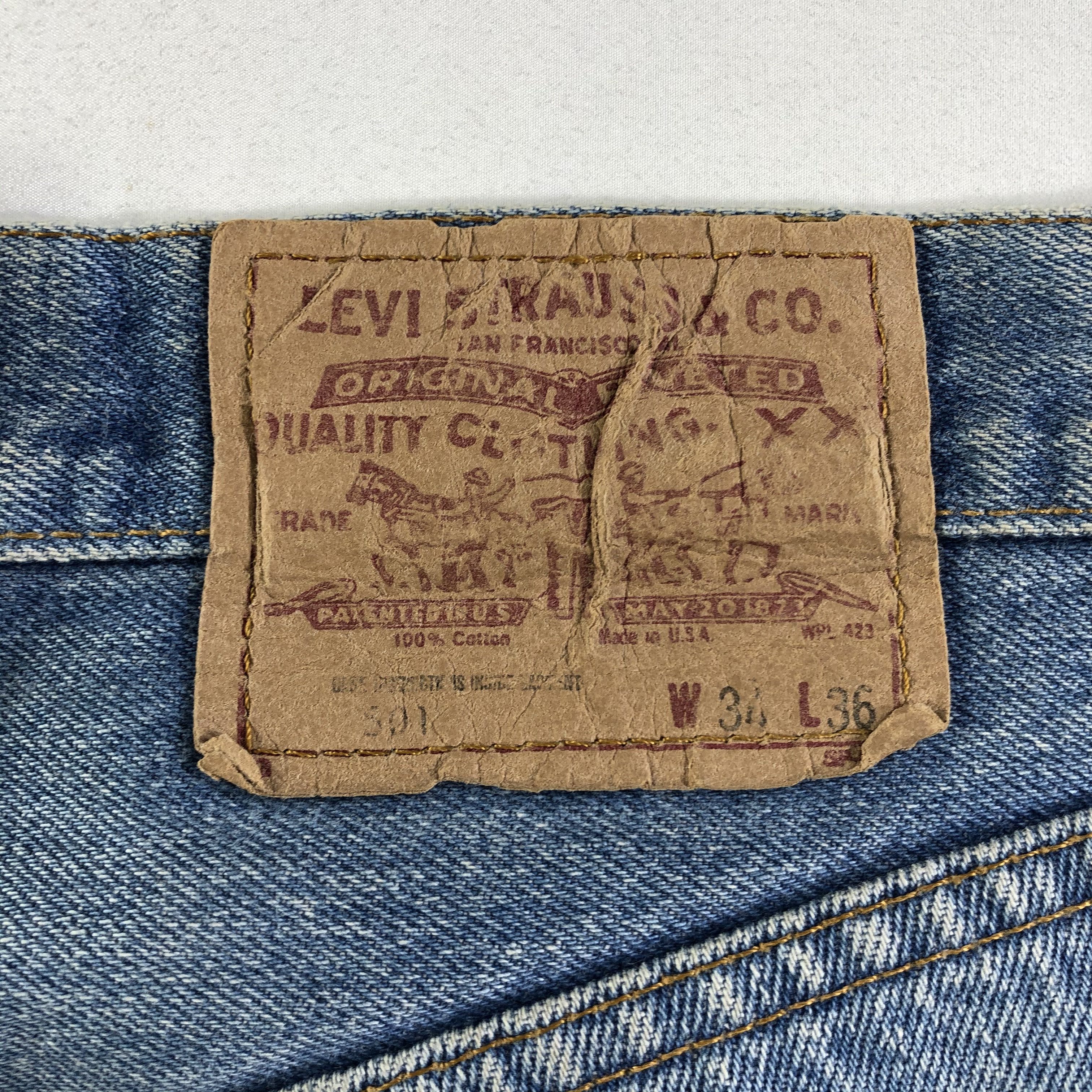 Levi's 80s Vintage Blue Wash Levis 501 Jeans-JM3719 Size US 33 - 6 Thumbnail