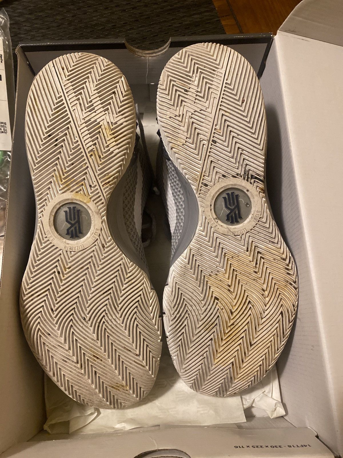 Nike kyrie 1 wolf grey hotsell