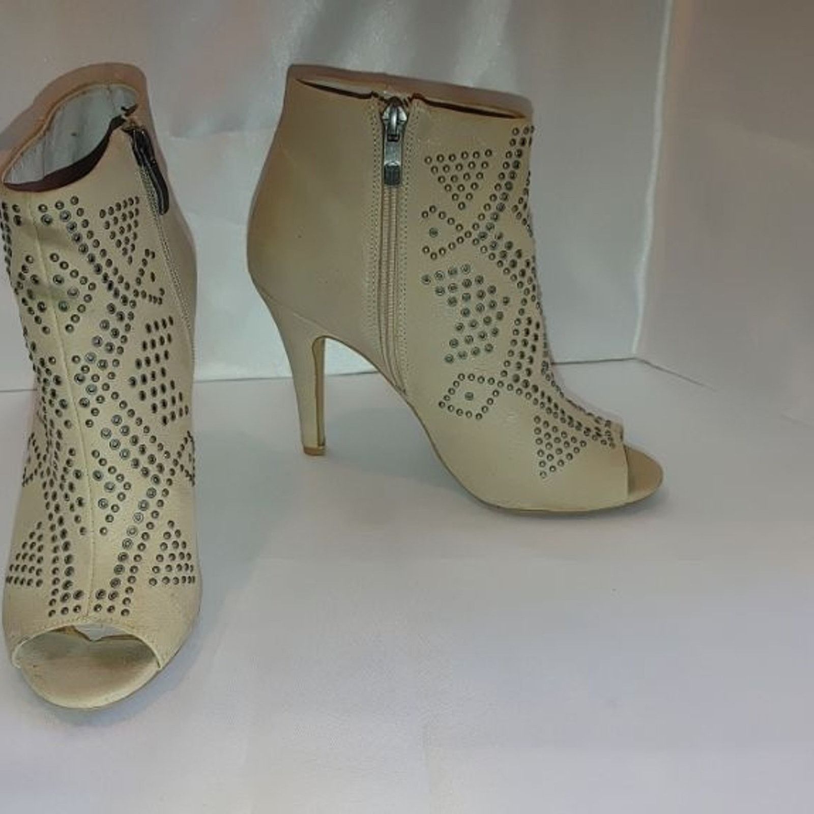 Vince Camuto Vince Camuto Kanster Beige Leather Peep Toe Booties Size 6 Size US 6 / IT 36 - 8 Thumbnail