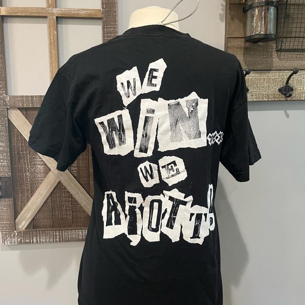 WWE WWE RIOTT SQUAD Authentic T-Shirt Wrestling Size US M / EU 48-50 / 2 - 6 Thumbnail