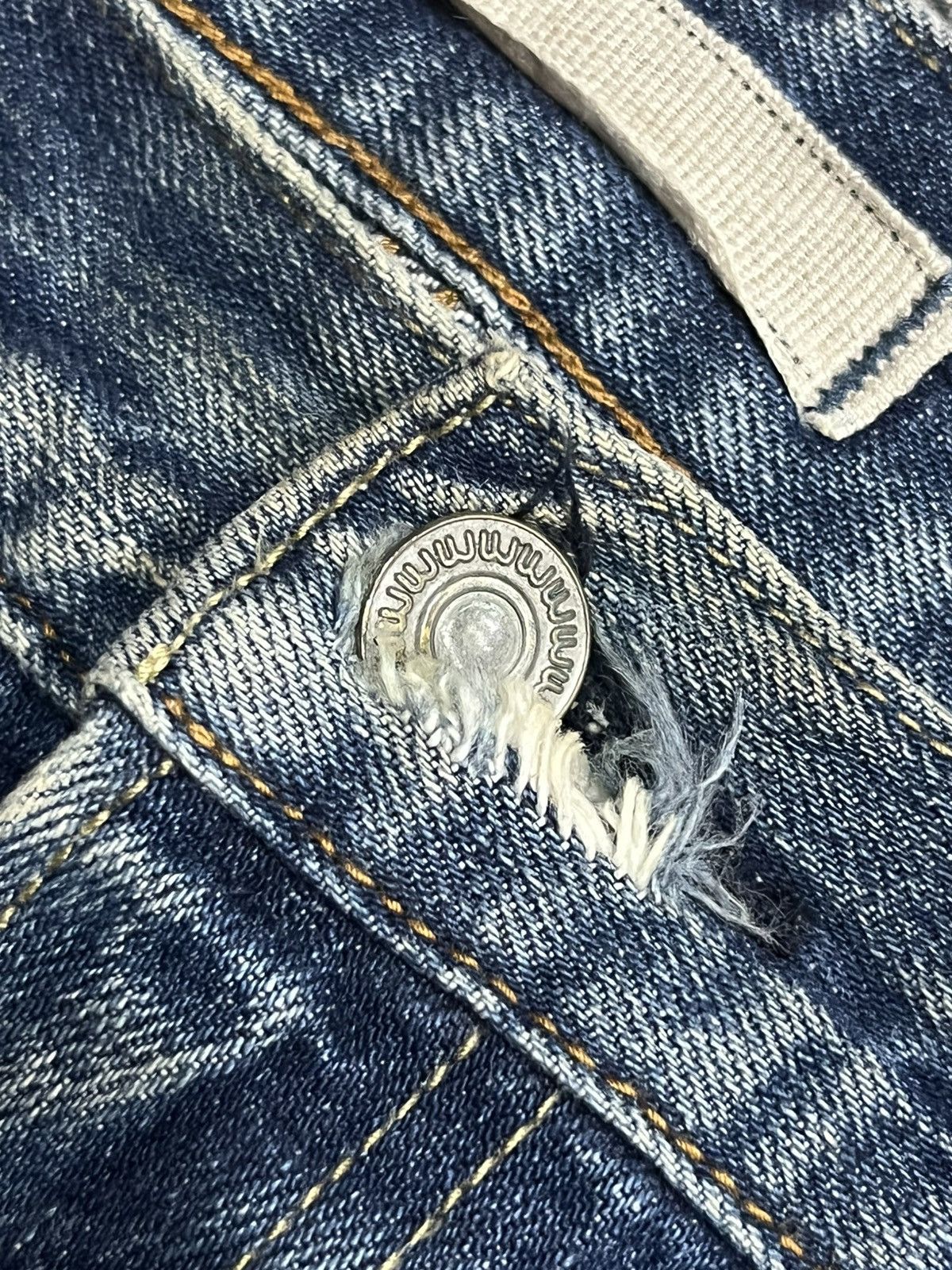 Undercover × Uniqlo Vintage Y2K Uniqlo Blue Faded Washed Straight Leg Jeans Size US 32 / EU 48 - 5 Thumbnail