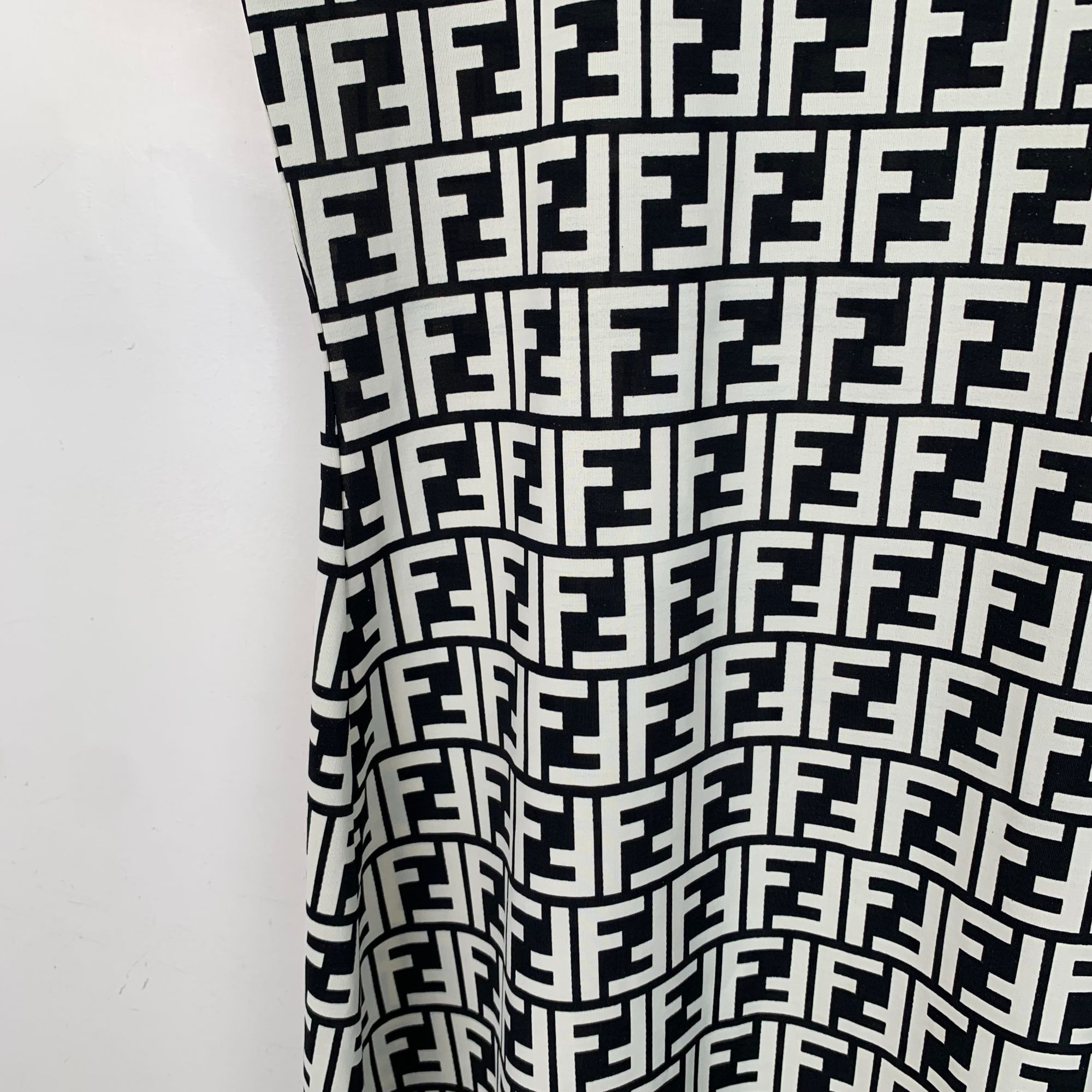 Fendi Fendi Black & White Logo Print Cotton Crewneck Dress (Size 3 Size XS / US 0-2 / IT 36-38 - 6 Thumbnail