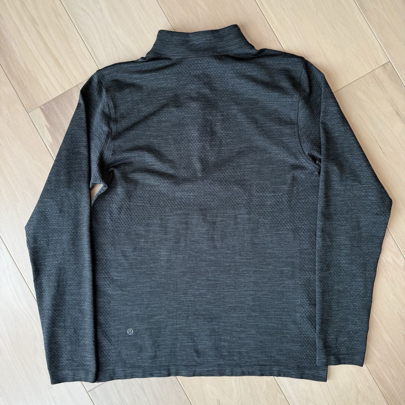 Lululemon Lululemon Metal Vent 1/2 Zip Pullover M Workout Sportswear Size US M / EU 48-50 / 2 - 8 Thumbnail
