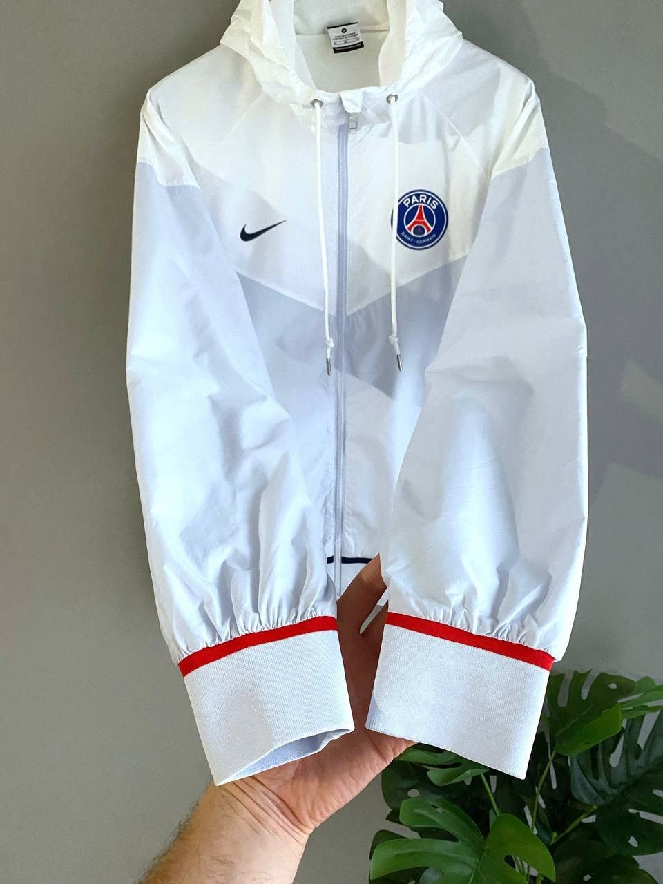 Nike PSG FC Men's Football Hooded Zip Windbreaker Jacket, Size M Size US M / EU 48-50 / 2 - 9 Thumbnail