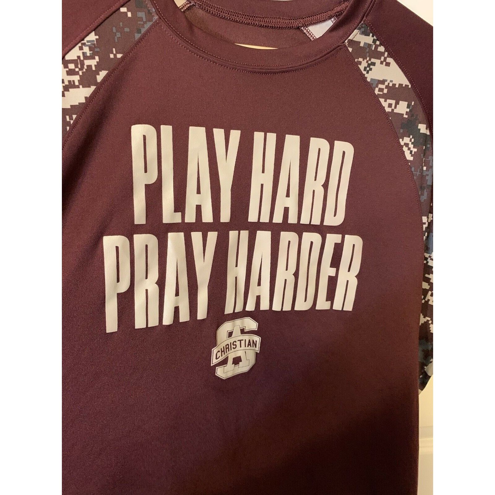 Other Play Hard Pray Harder Men’s Sz L T Shirt Badger Maroon White Size US L / EU 52-54 / 3 - 1 Thumbnail