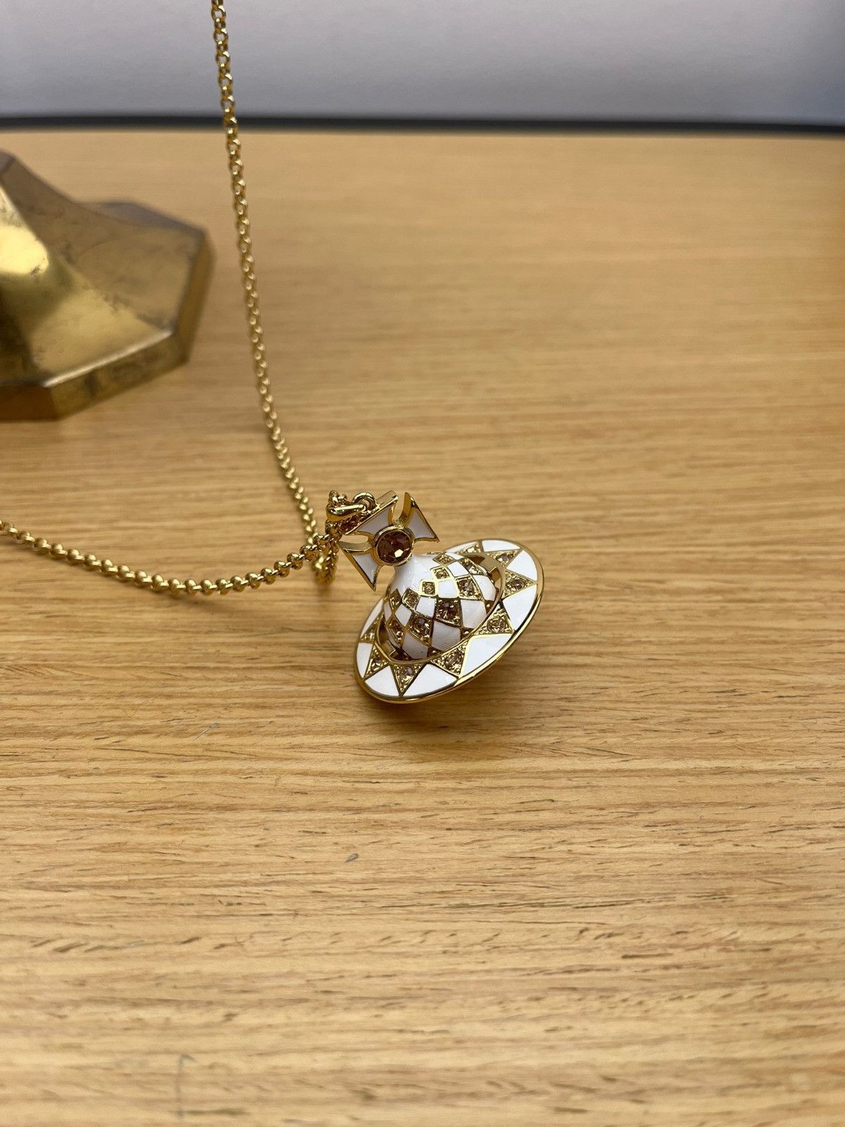 Vivienne Westwood o1f1d3z1025 Size: OS / Harlequin Orb Pendant Necklaces Size ONE SIZE - 2 Thumbnail