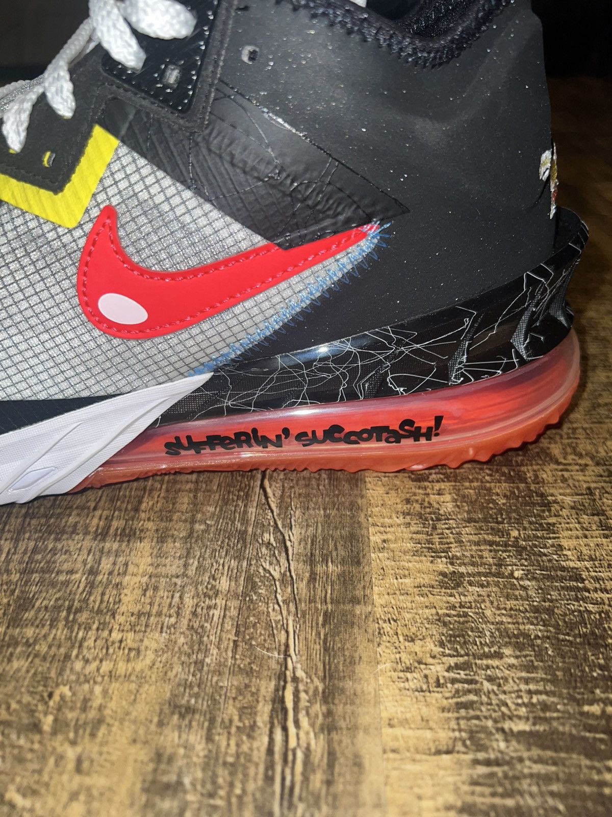 Nike LeBron XVIII Low Tweety X Sylvester Size US 10.5 / EU 43-44 - 3 Thumbnail