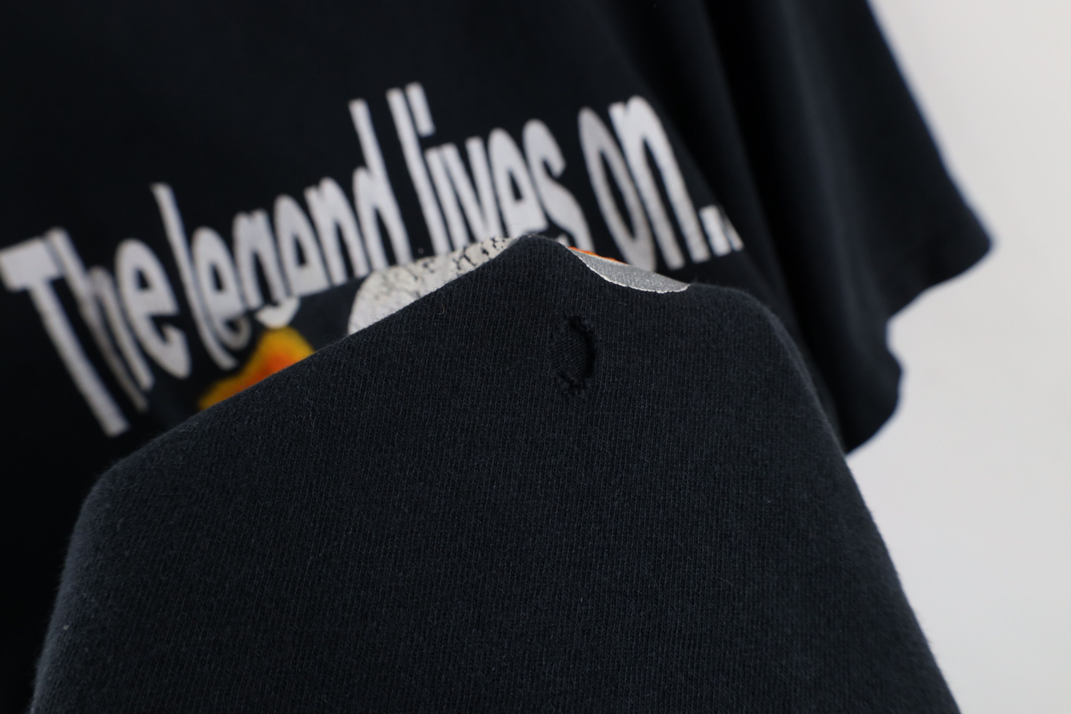 Vintage Vintage 90 Out The Legend Lives On Jeep Motors T-Shirt USA Size US L / EU 52-54 / 3 - 6 Thumbnail