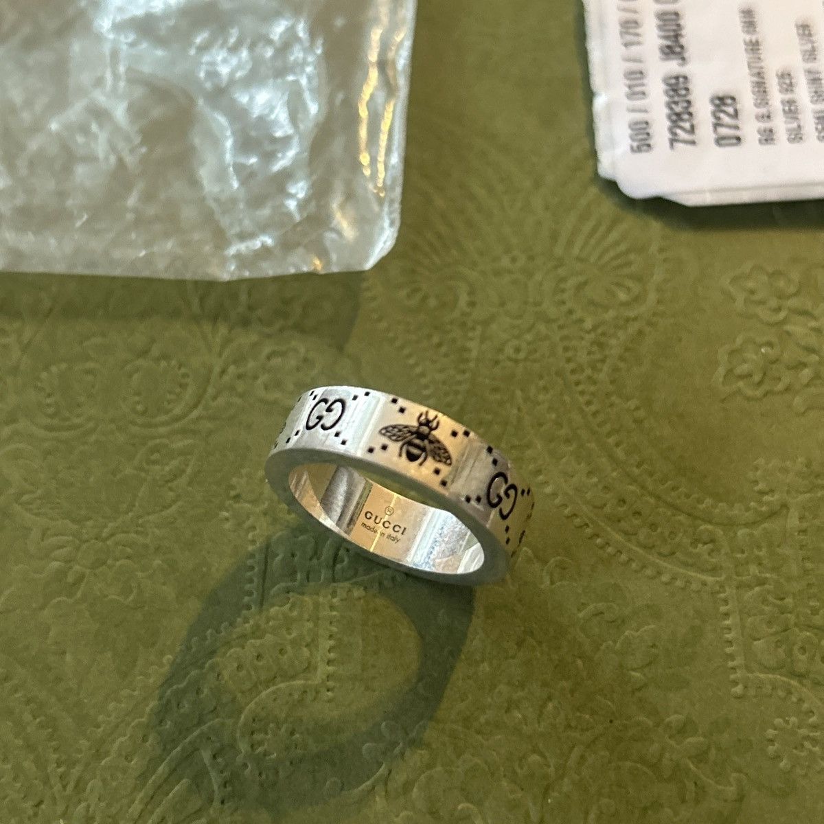 Gucci Gucci GG Signature Bee Engraved Wide Ring Silver 925 Size ONE SIZE - 3 Thumbnail