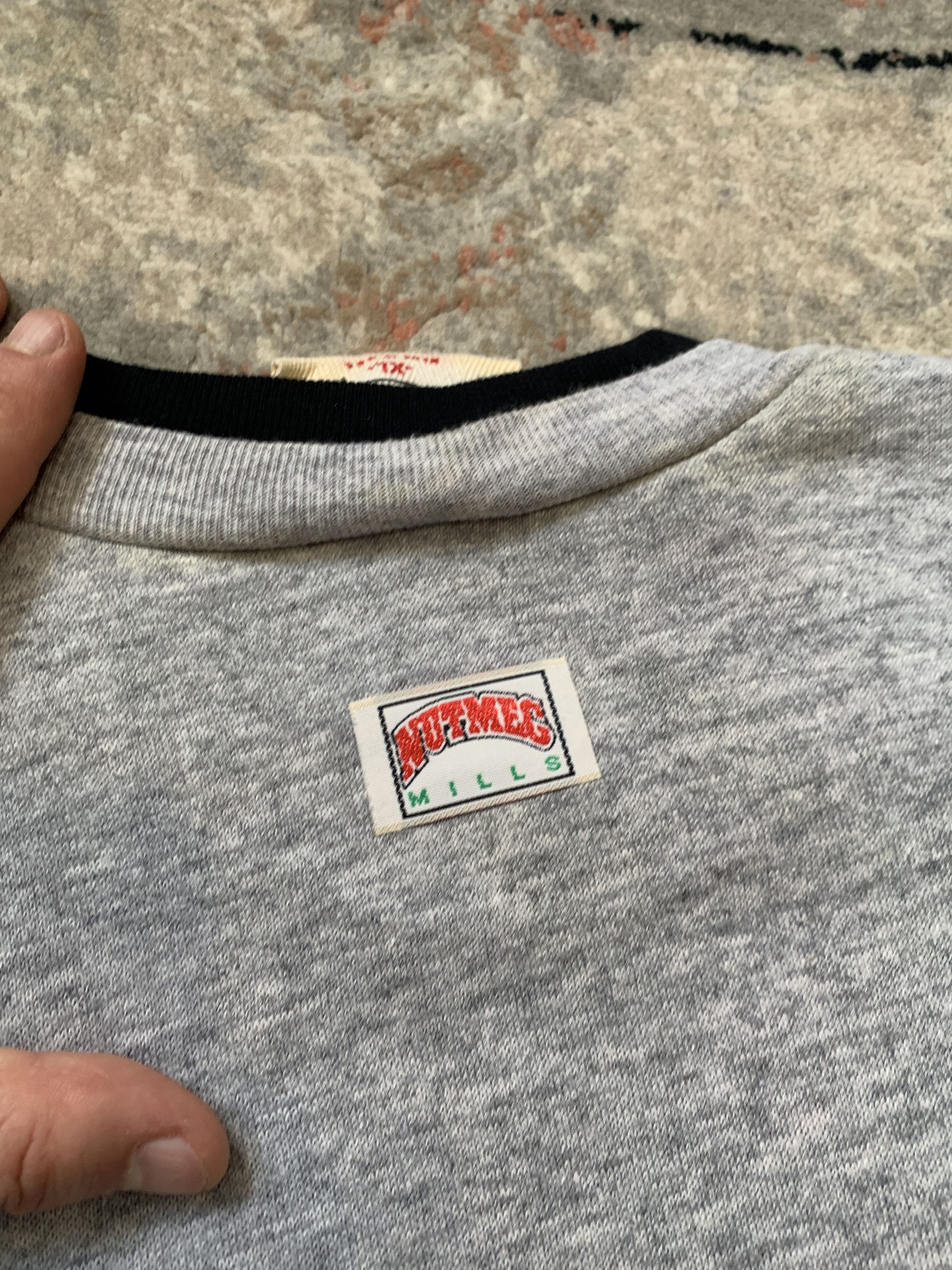 Nutmeg Nutmeg Mills QUEEN ELIZABETH 2 Vintage Sweatshirt Size US XL / EU 56 / 4 - 14 Thumbnail
