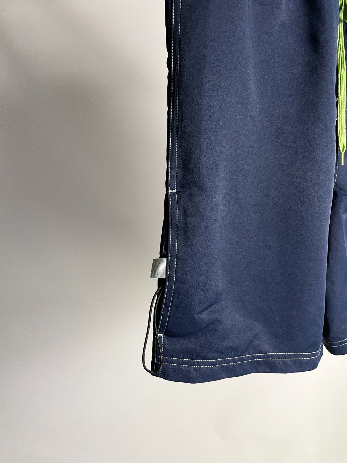 Nike VINTAGE 🐢 Nike Air max nylon pocket cargo tracking shorts Size US 32 / EU 48 - 4 Thumbnail