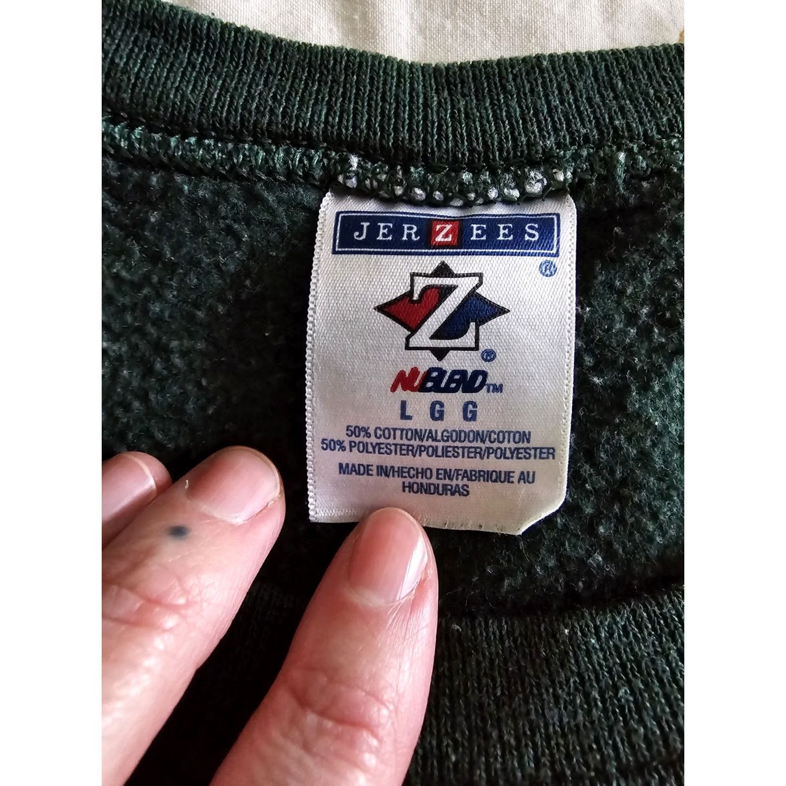 Jerzees VINTAGE Jerzees Snow Cat Sweatshirt Womens Large Green Crew Neck Long Sleeve Easy Care Graphic Print Cottagecore Winter Cat print Pullover - Size L / US 10 / IT 46 - 4 Thumbnail