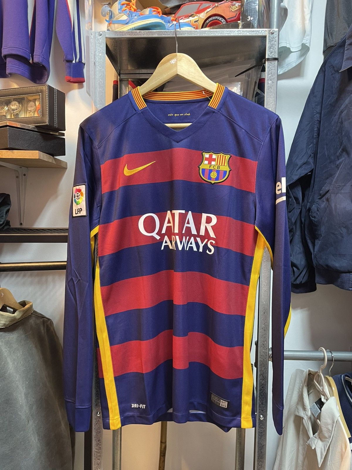 Nike 2015-2016 FC Barcelona MESSI 10 Long Sleeves Jersey Size US L / EU 52-54 / 3 - 2 Thumbnail